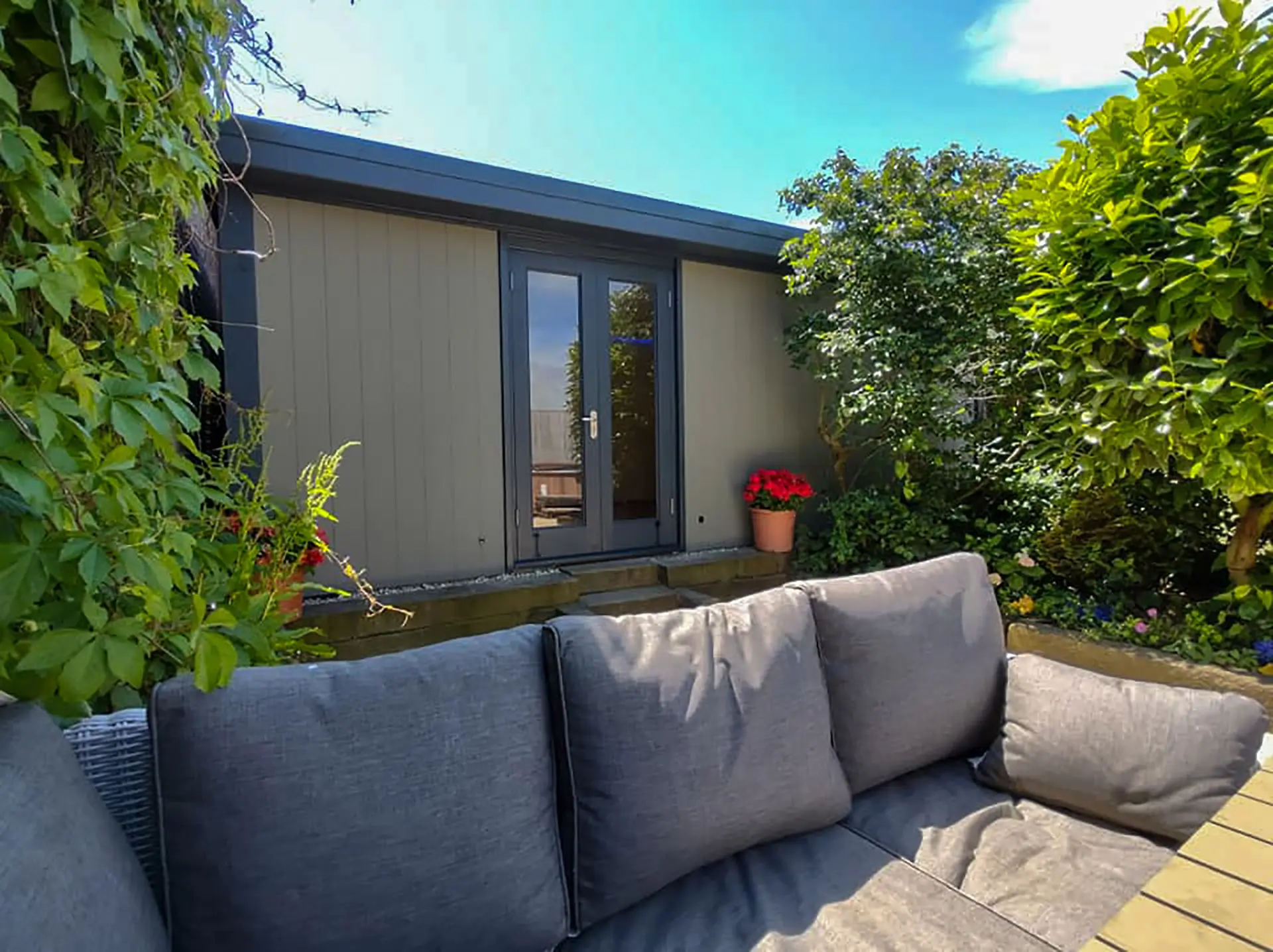 Garden Room Bar Ideas at Kent Garden Rooms CT13 (3)