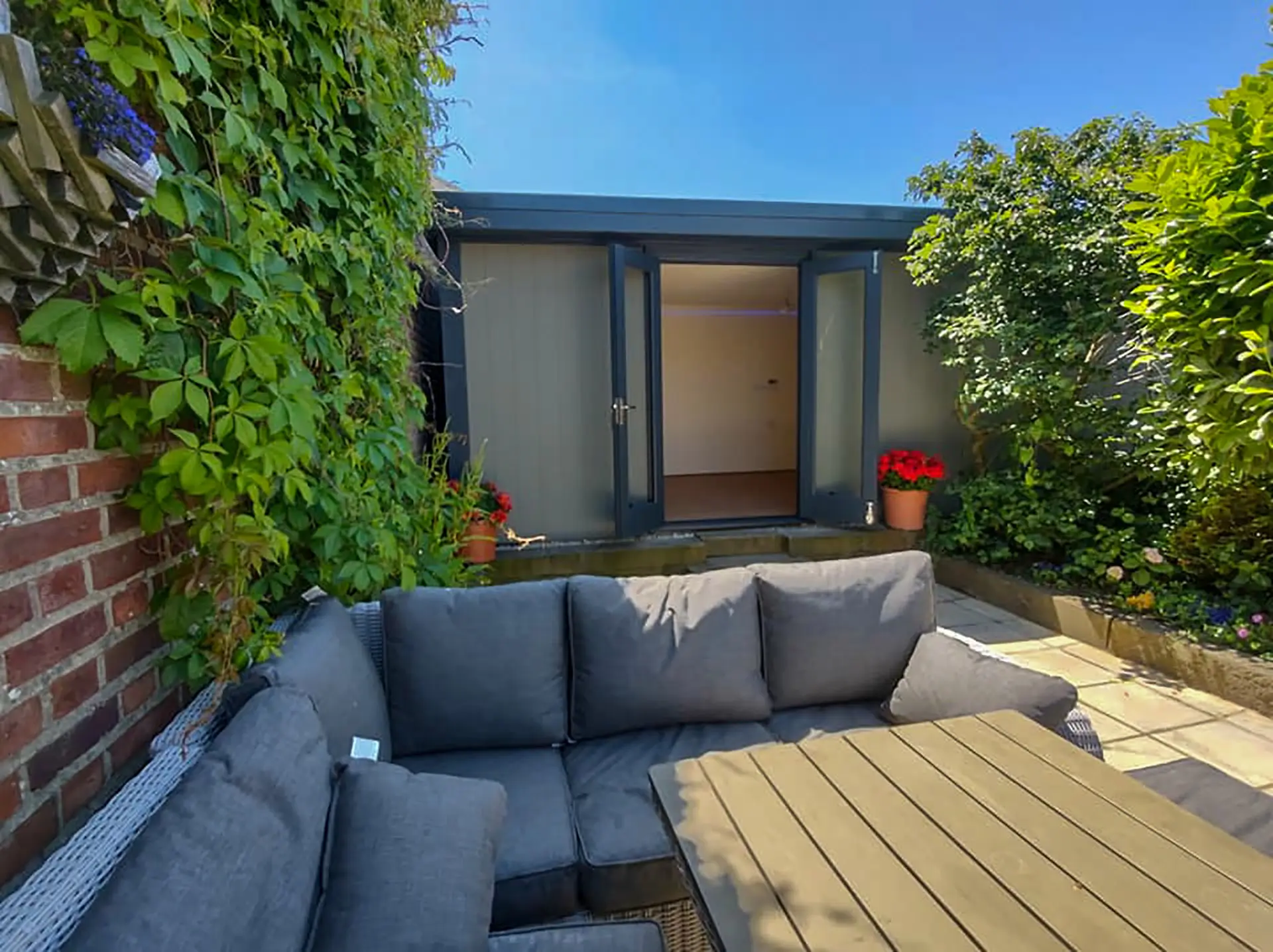 Garden Room Bar Ideas at Kent Garden Rooms CT13 (2)